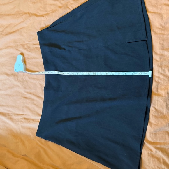 Women’s plus size 22 mini skirt , a-line cut with fashionable slit with zipper - Picture 5 of 8